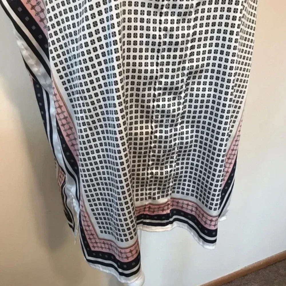 Ann Taylor Geometric Print Sleeveless Blouse Tank Top Black Pink White Sz M